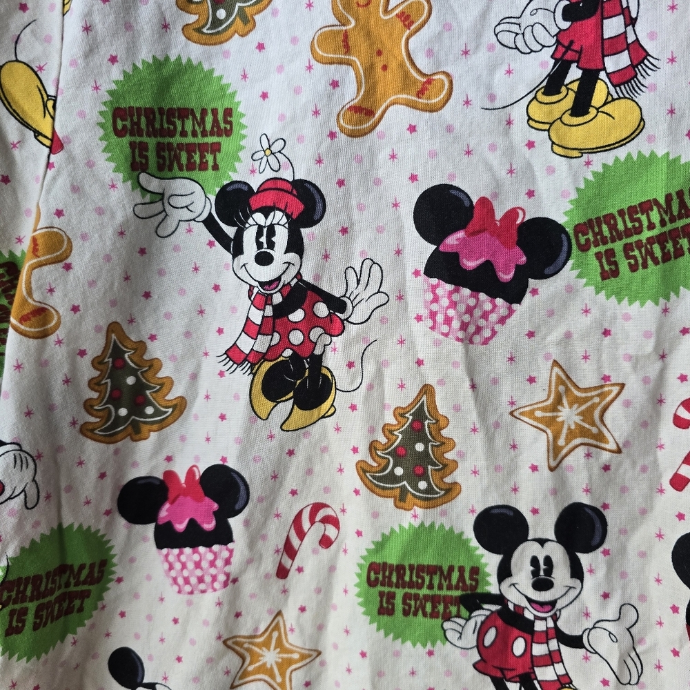 Disney Mickey Mouse Christmas Nurse Scrub Top Womens 3XL - Picture 5 of 9
